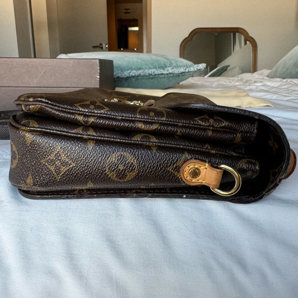 Louis Vuitton Pochette Métis - Picture 4 of 13